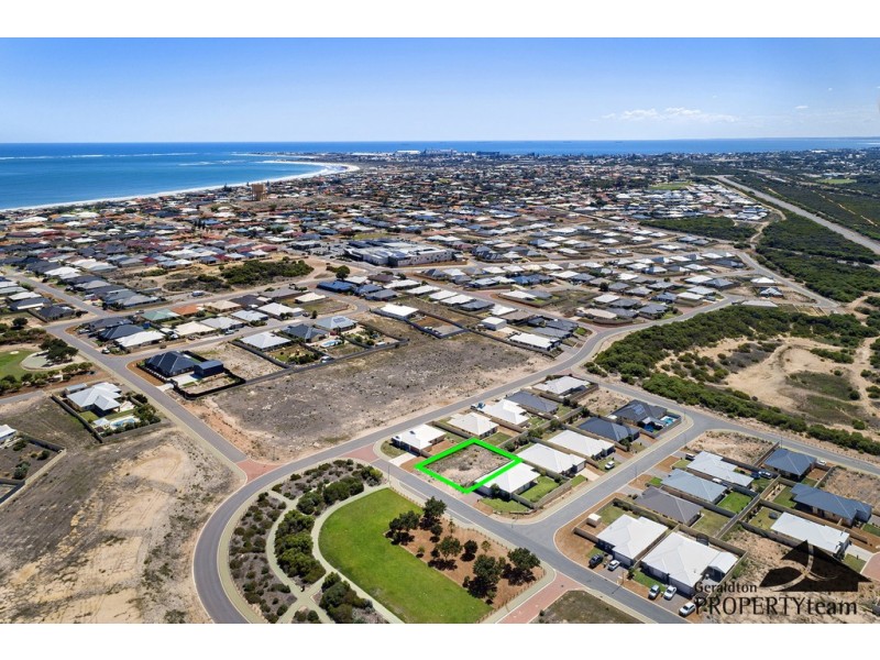 4 Herbert Street, Wandina WA 6530