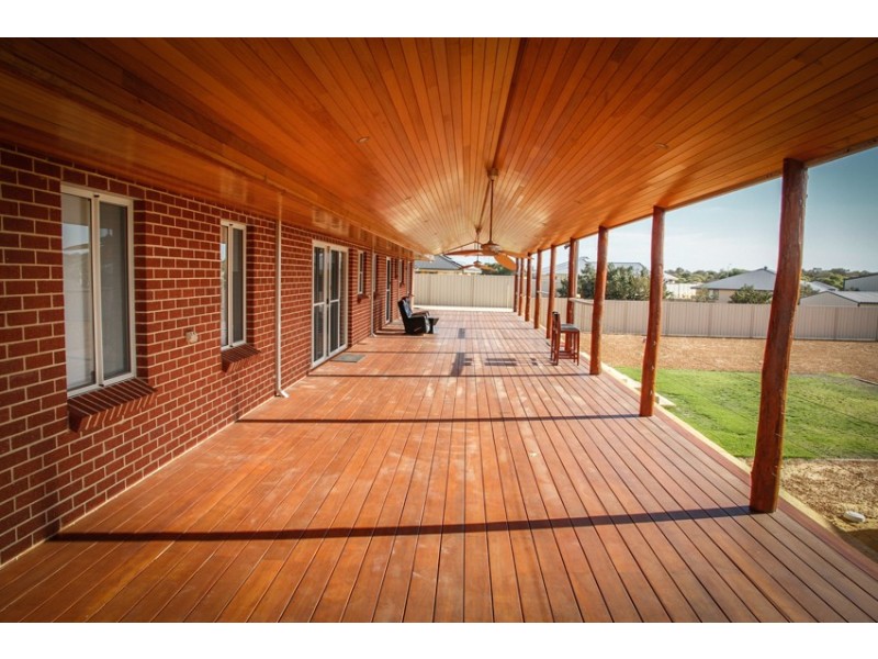 5 Myrtle Road, Strathalbyn WA 6530