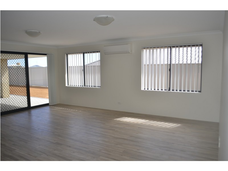 9 Thistle Wynd, Wandina WA 6530