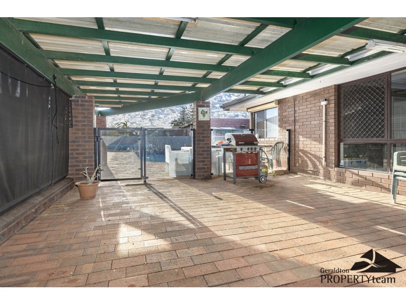 14 McAleer Drive, Mahomets Flats WA 6530