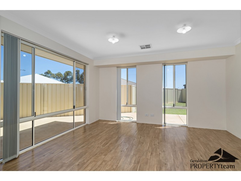 12 Viewpoint Mews, Drummond Cove WA 6532