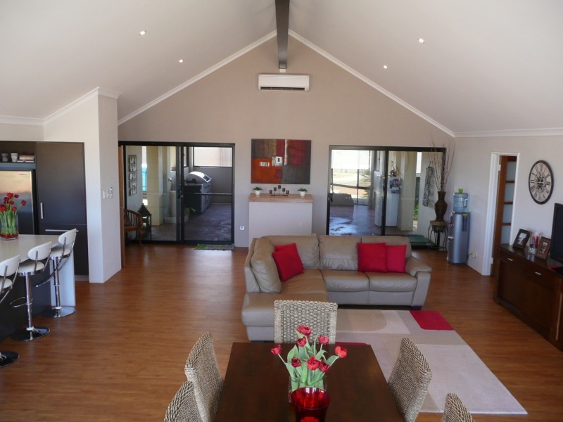 150 Parmelia Blvd, White Peak WA 6532