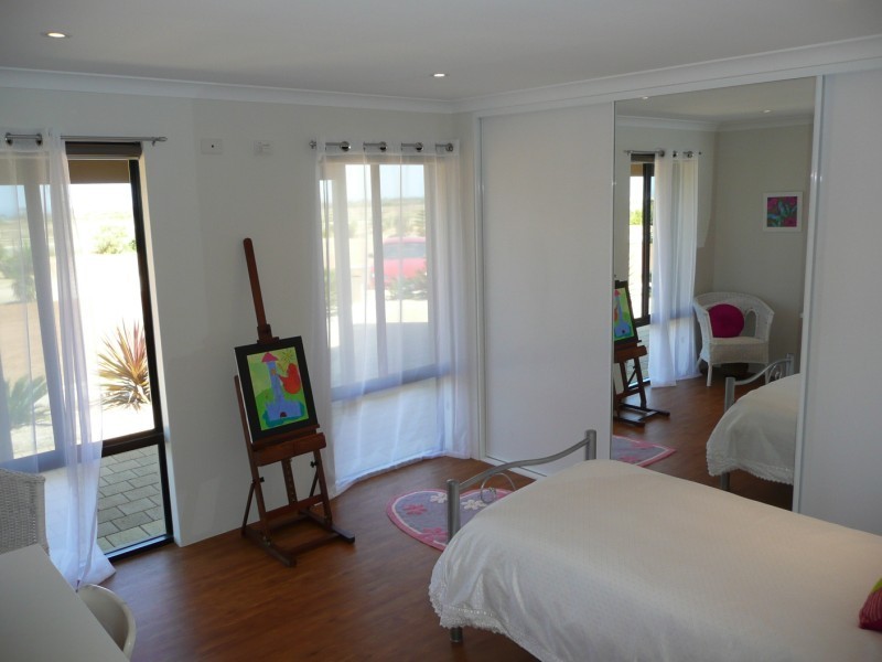 150 Parmelia Blvd, White Peak WA 6532