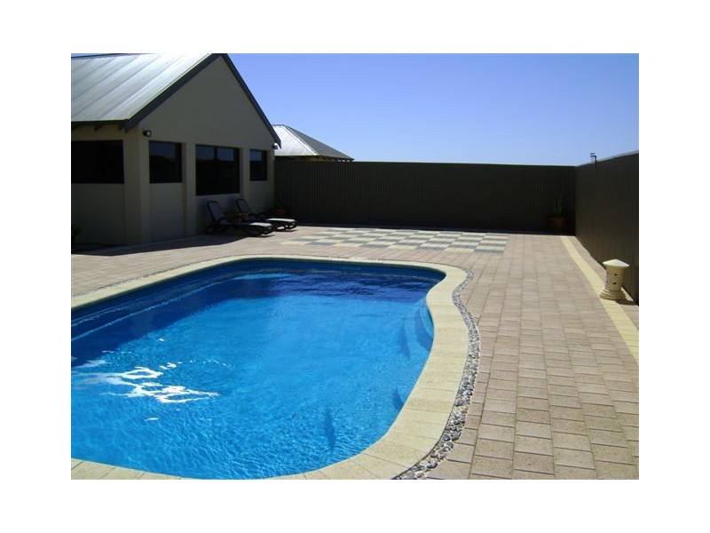 150 Parmelia Blvd, White Peak WA 6532