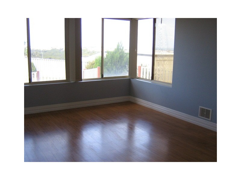 16 Pelican Rise, Wandina WA 6530