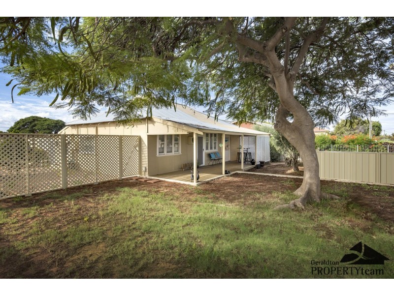 231 First Street, Wonthella WA 6530