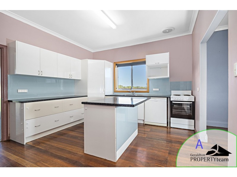 30 Koojarra Street, Webberton WA 6530