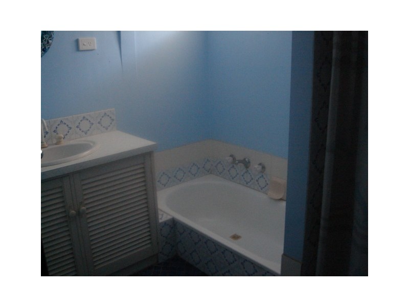 1 Koolinda St, Geraldton WA 6530