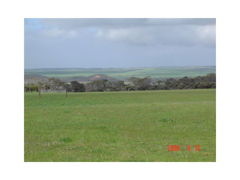 18 James Eastough Rd, Howatharra WA 6532