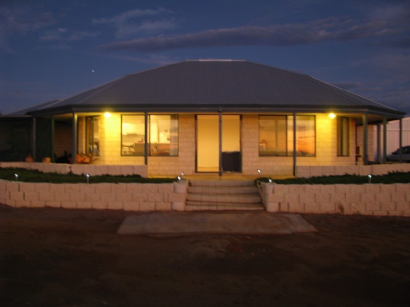 272 Jandanol Road, Rudds Gully WA 6532