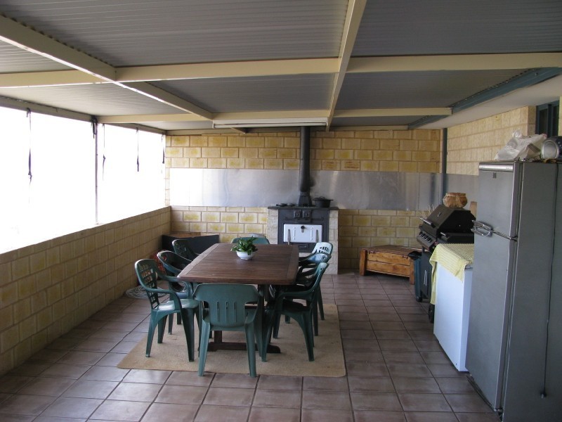 272 Jandanol Road, Rudds Gully WA 6532