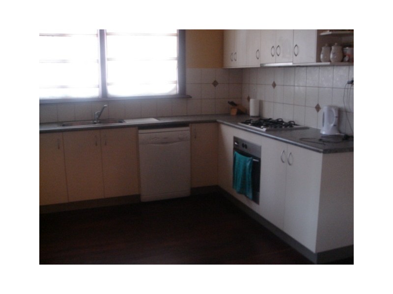 217 First St, Wonthella WA 6530