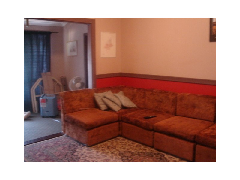 217 First St, Wonthella WA 6530