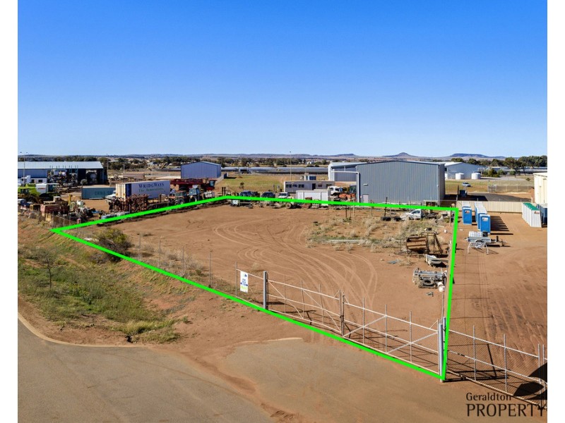 15 Yarryana Drive, Meru WA 6530