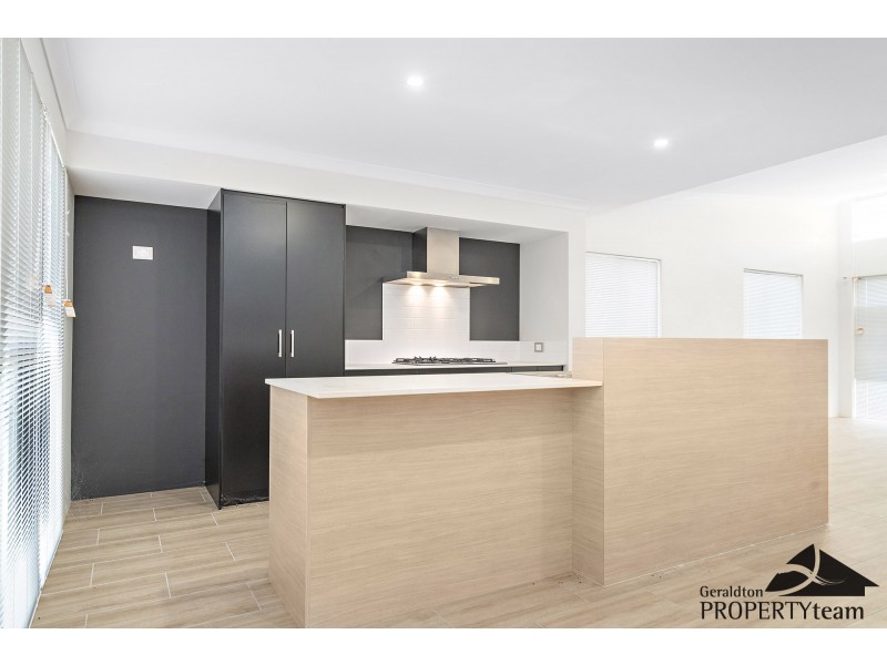 207 Glenfield Beach Drive, Glenfield WA 6532