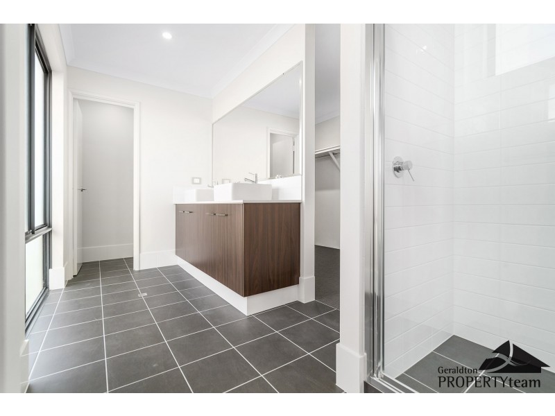 207 Glenfield Beach Drive, Glenfield WA 6532