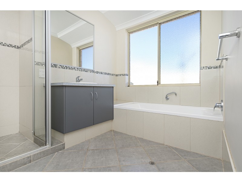 10 Rosapark Boulevard, Webberton WA 6530