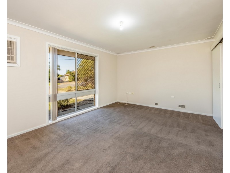 25 Petchell Street, Rangeway WA 6530