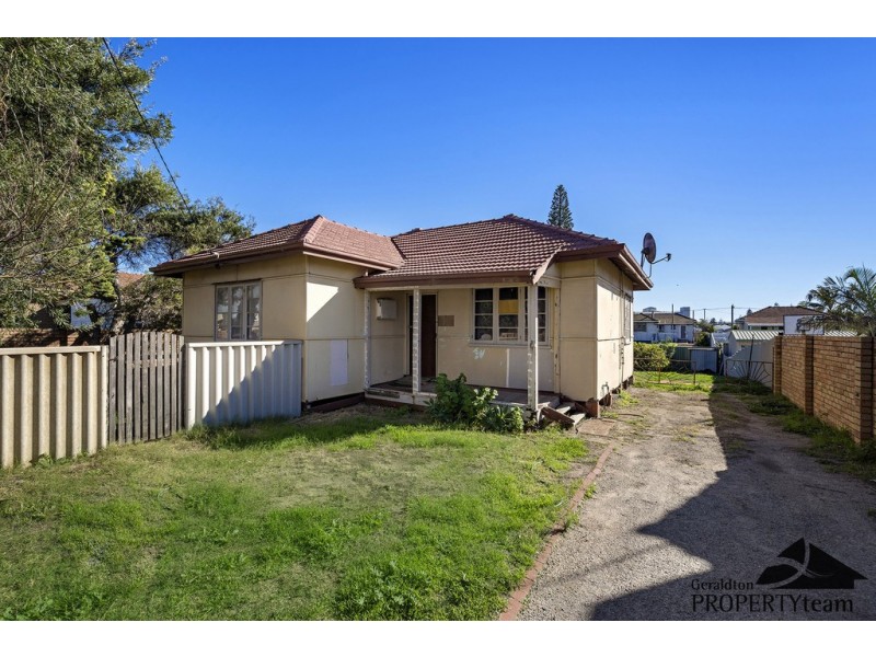 13 Whitfield Street, Beachlands WA 6530