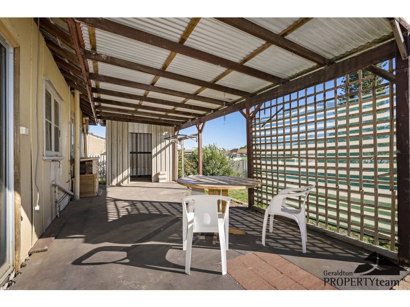 13 Whitfield Street, Beachlands WA 6530