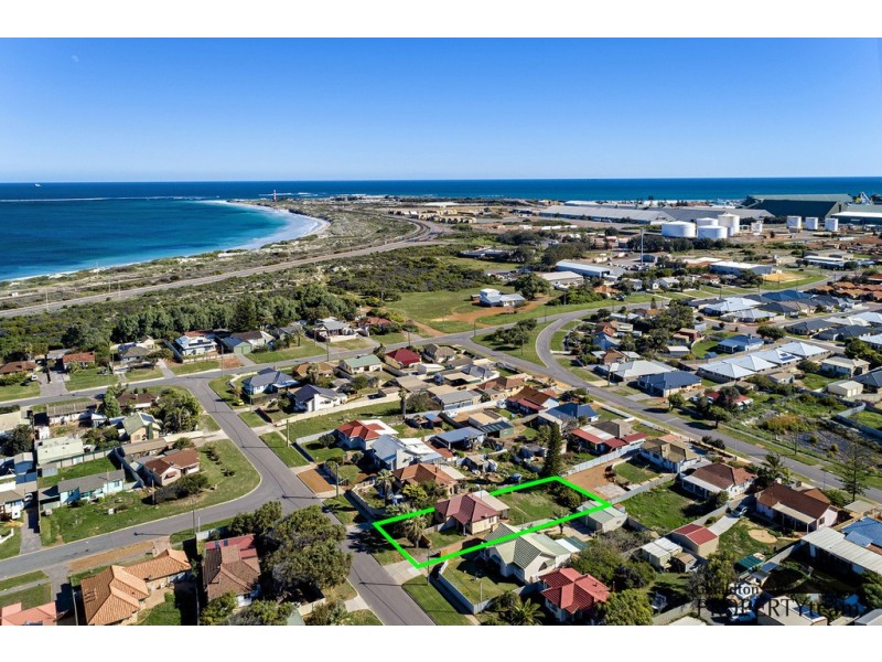 13 Whitfield Street, Beachlands WA 6530