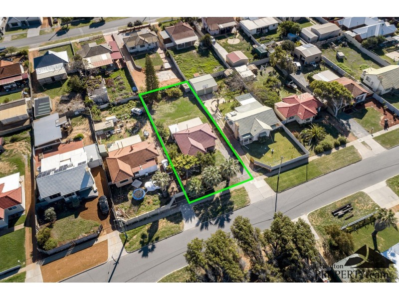 13 Whitfield Street, Beachlands WA 6530