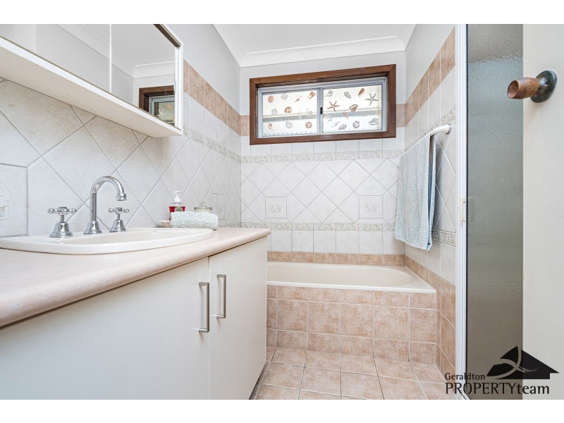 7 Nyrang Road, Sunset Beach WA 6530