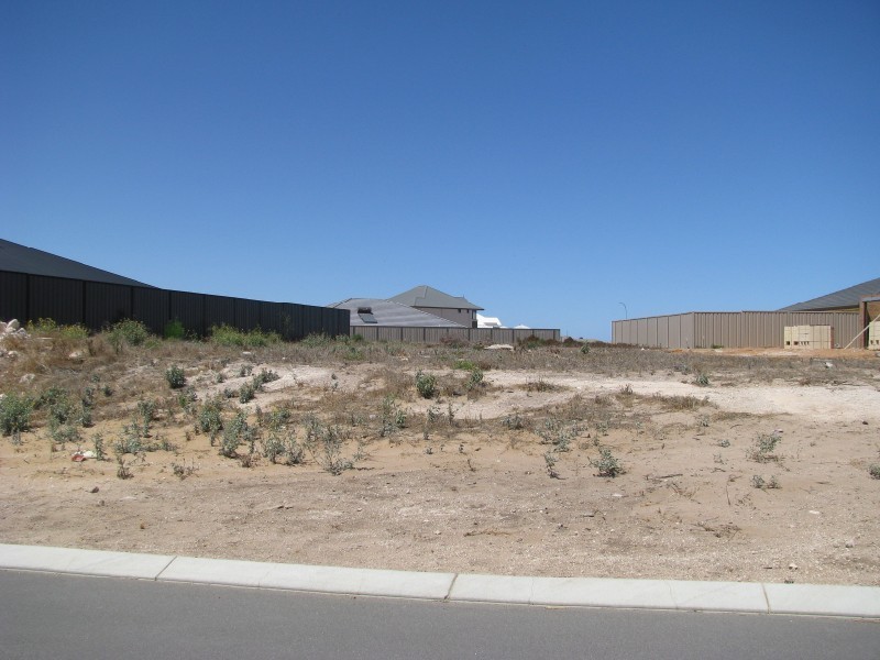 13 Silvery Wave Vista, Wandina WA 6530