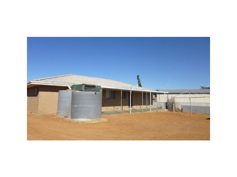 15 Hale Street, Rangeway WA 6530