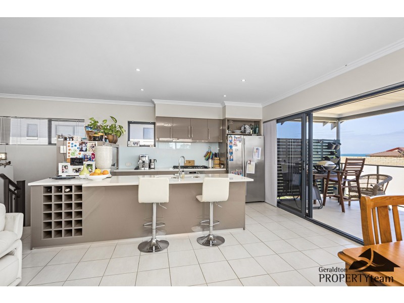 4/305 Chapman Road, Bluff Point WA 6530