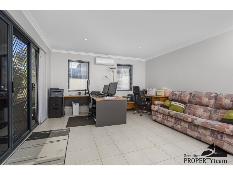 4/305 Chapman Road, Bluff Point WA 6530