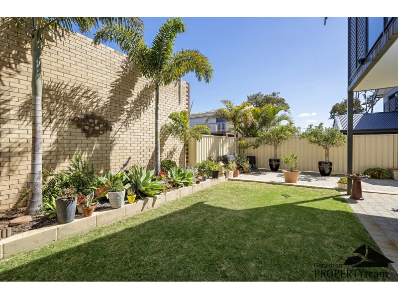 4/305 Chapman Road, Bluff Point WA 6530