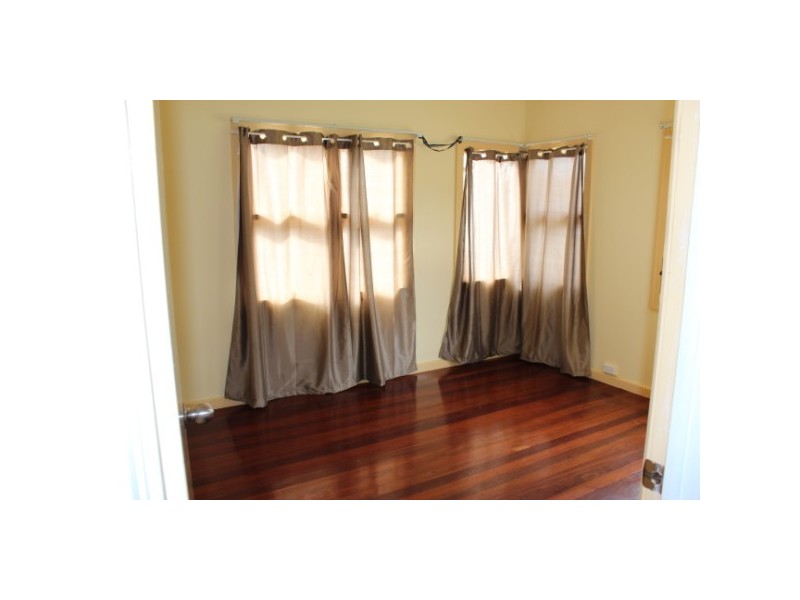 207A Fifth Street, Wonthella WA 6530