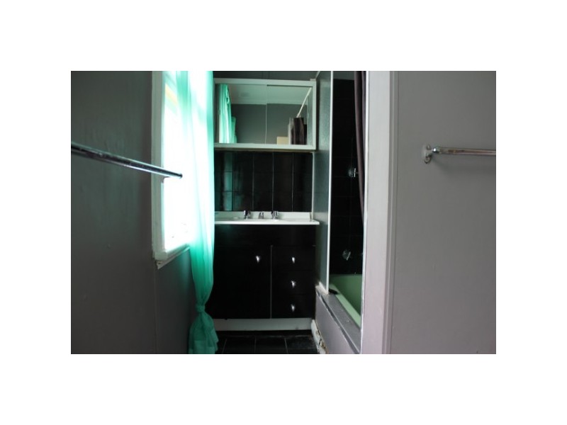 207A Fifth Street, Wonthella WA 6530