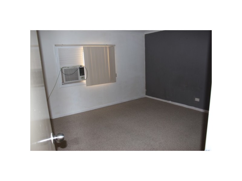 207A Fifth Street, Wonthella WA 6530