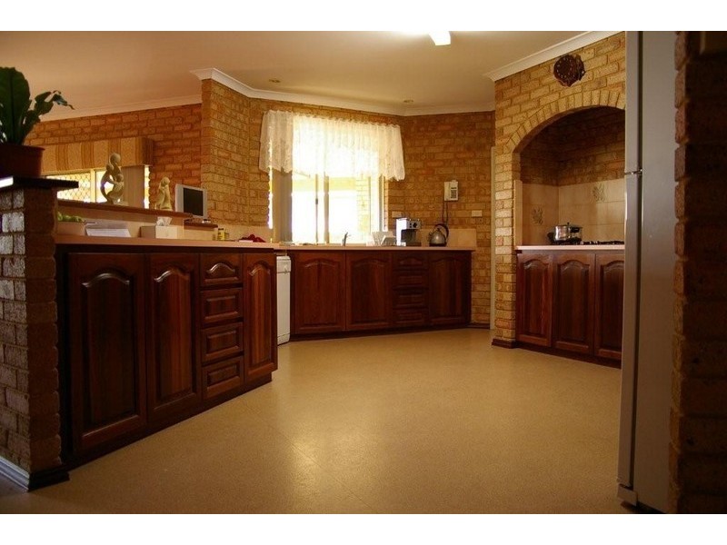 272 Durlacher St, Geraldton WA 6530