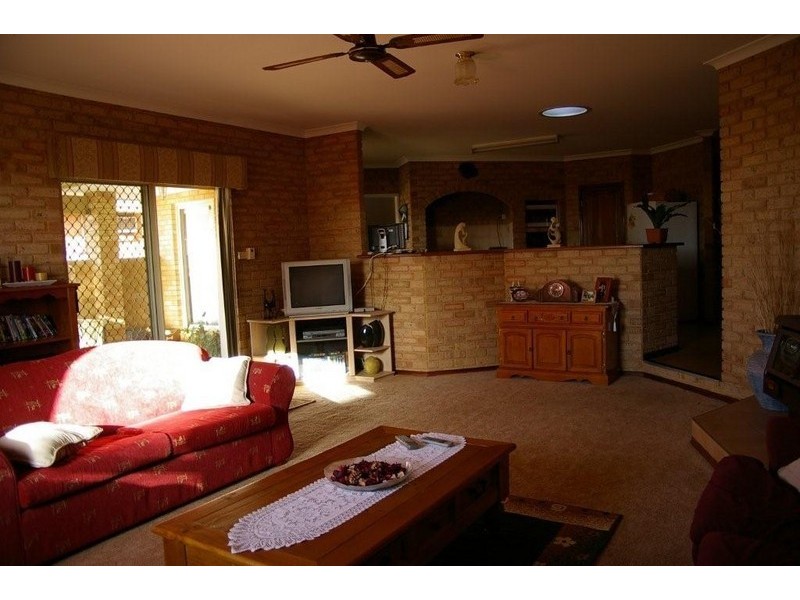 272 Durlacher St, Geraldton WA 6530