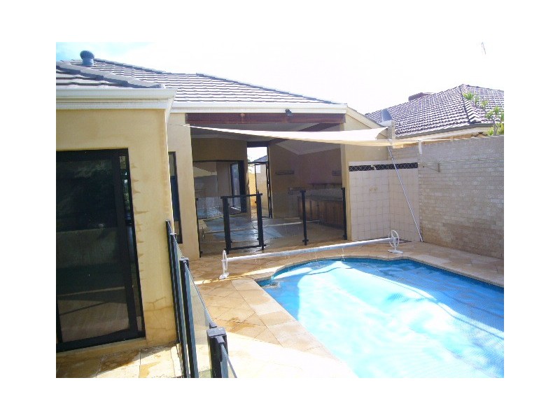 5 Saint Georges Cl, Bluff Point WA 6530