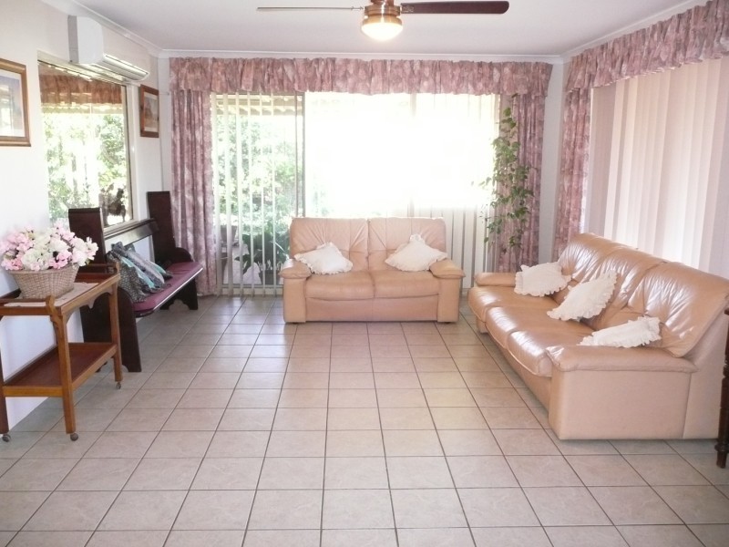 5 Bayside Blvd, Drummond Cove WA 6532