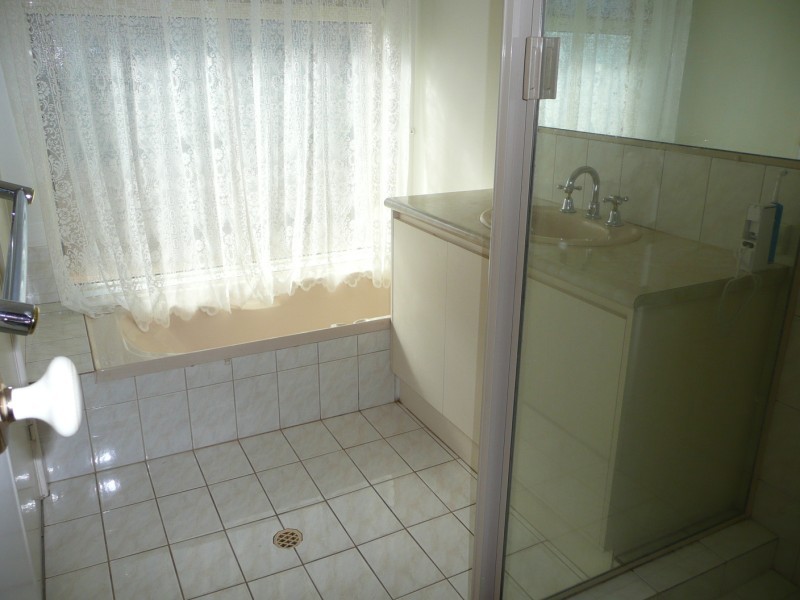 5 Bayside Blvd, Drummond Cove WA 6532