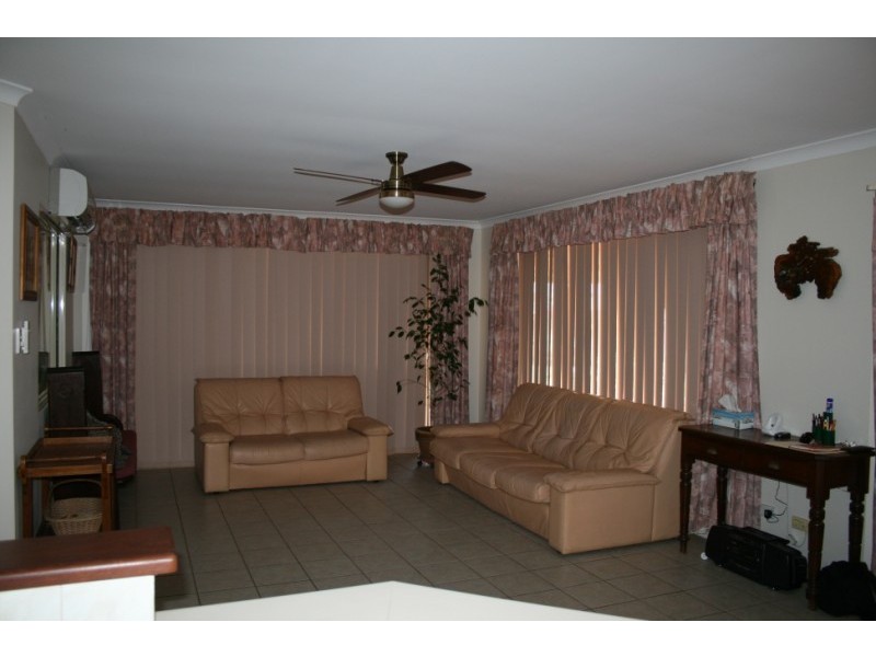 5 Bayside Blvd, Drummond Cove WA 6532