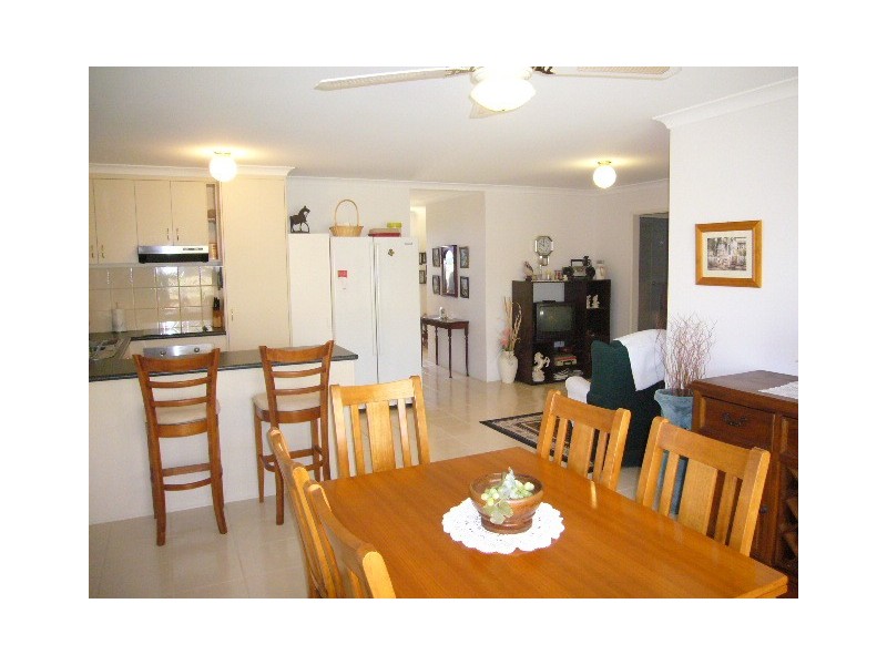 2A Half Moon Dve, Waggrakine WA 6530