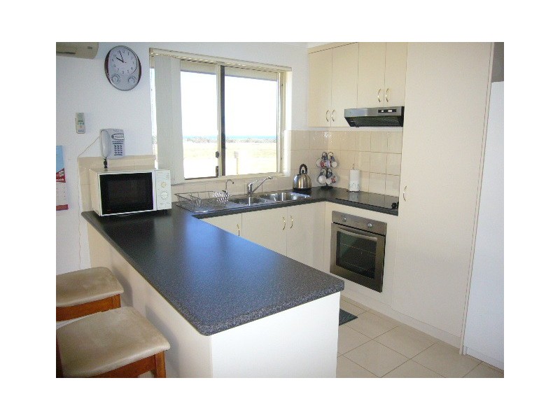 2A Half Moon Dve, Waggrakine WA 6530