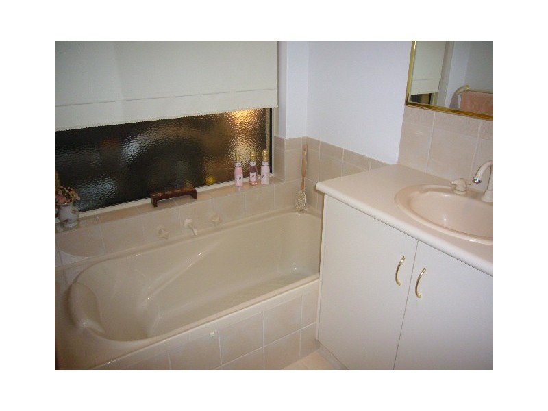 2A Half Moon Dve, Waggrakine WA 6530