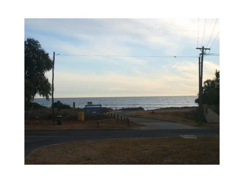 3 Fuller St, Bluff Point WA 6530