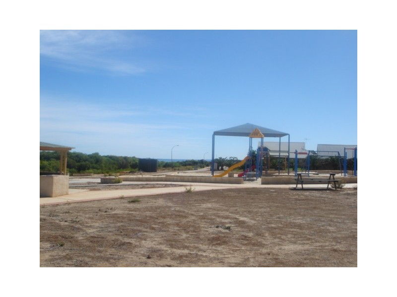 156 Glenfield Beach Drive, Drummond Cove WA 6532