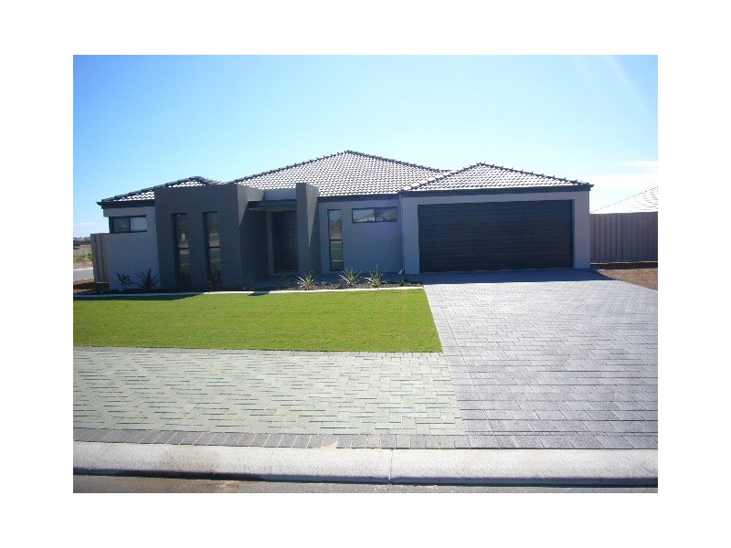 8 Alera Entrance, Wandina WA 6530