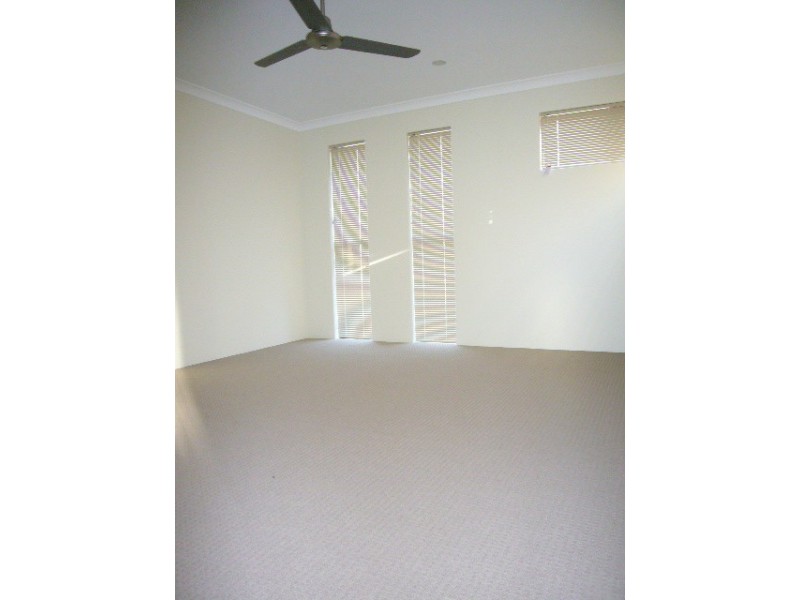 8 Alera Entrance, Wandina WA 6530