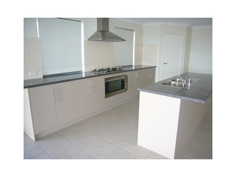 8 Alera Entrance, Wandina WA 6530