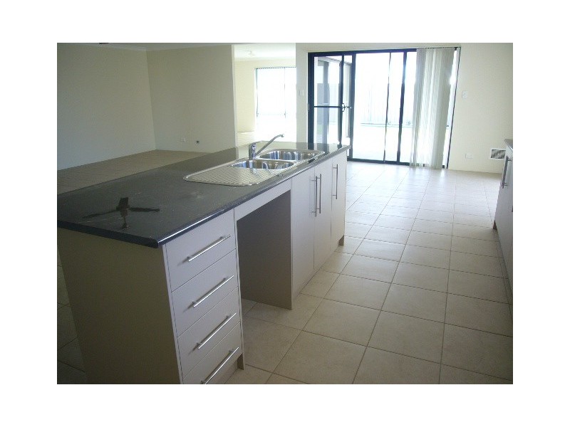 8 Alera Entrance, Wandina WA 6530
